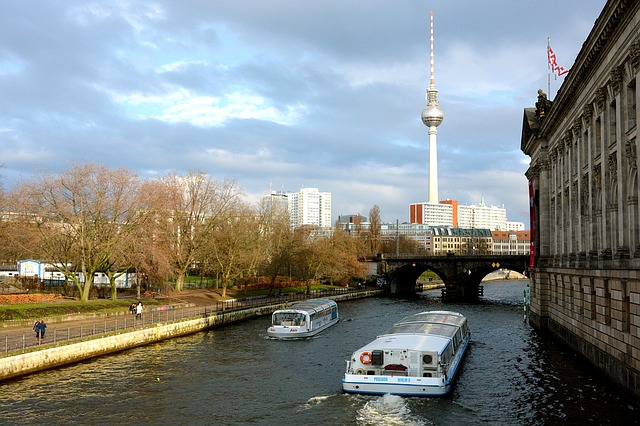 Fernsehturm La Torre della Televisione di Berlino